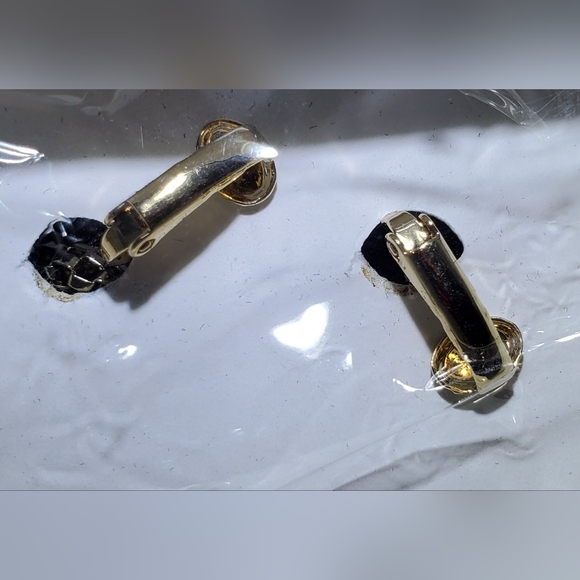 *NWOT* Vintage Avon Goldtone Circle Snake Chain Earrings - Picture 4 of 8